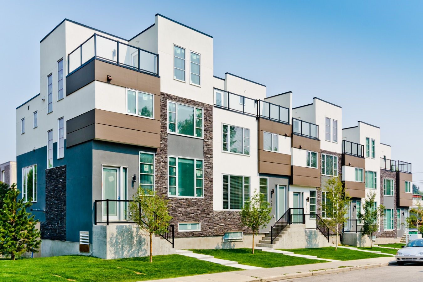 Modern multi-unit residential townhomes